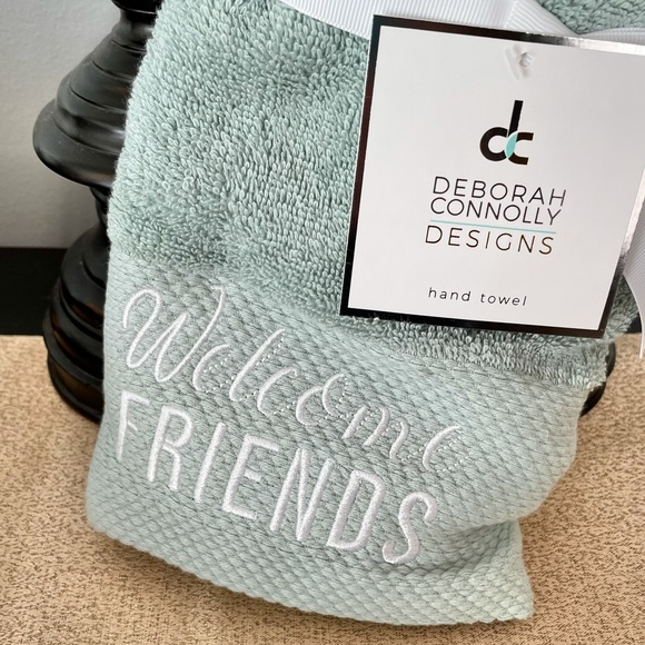 🆕SET OF 2 WELCOME FRIENDS Hand Towels - Picture 5 of 6